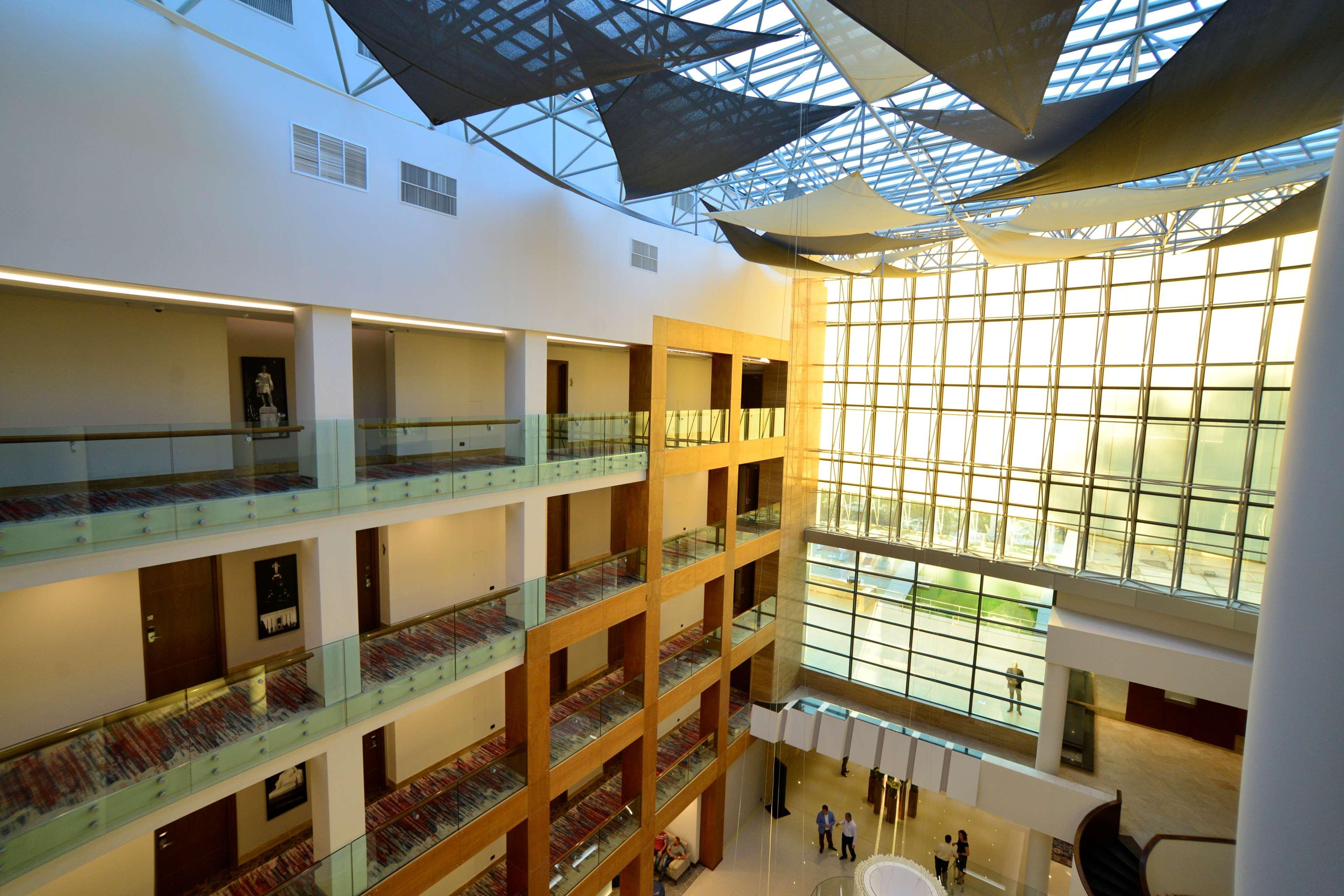 Radisson Blu Hotel Jerevan Exteriér fotografie Interior of the hotel