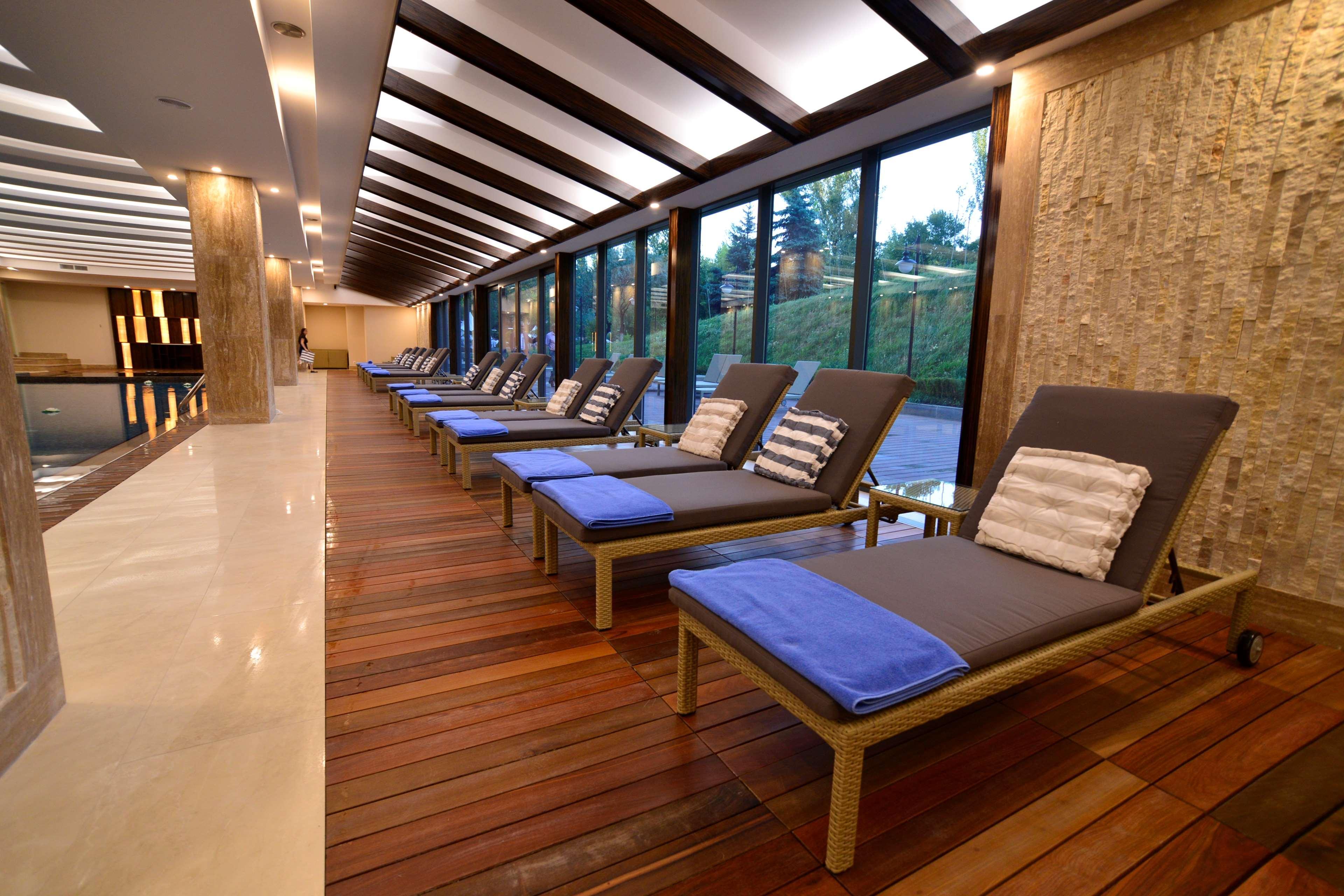 Radisson Blu Hotel Jerevan Exteriér fotografie The spa at the InterContinental