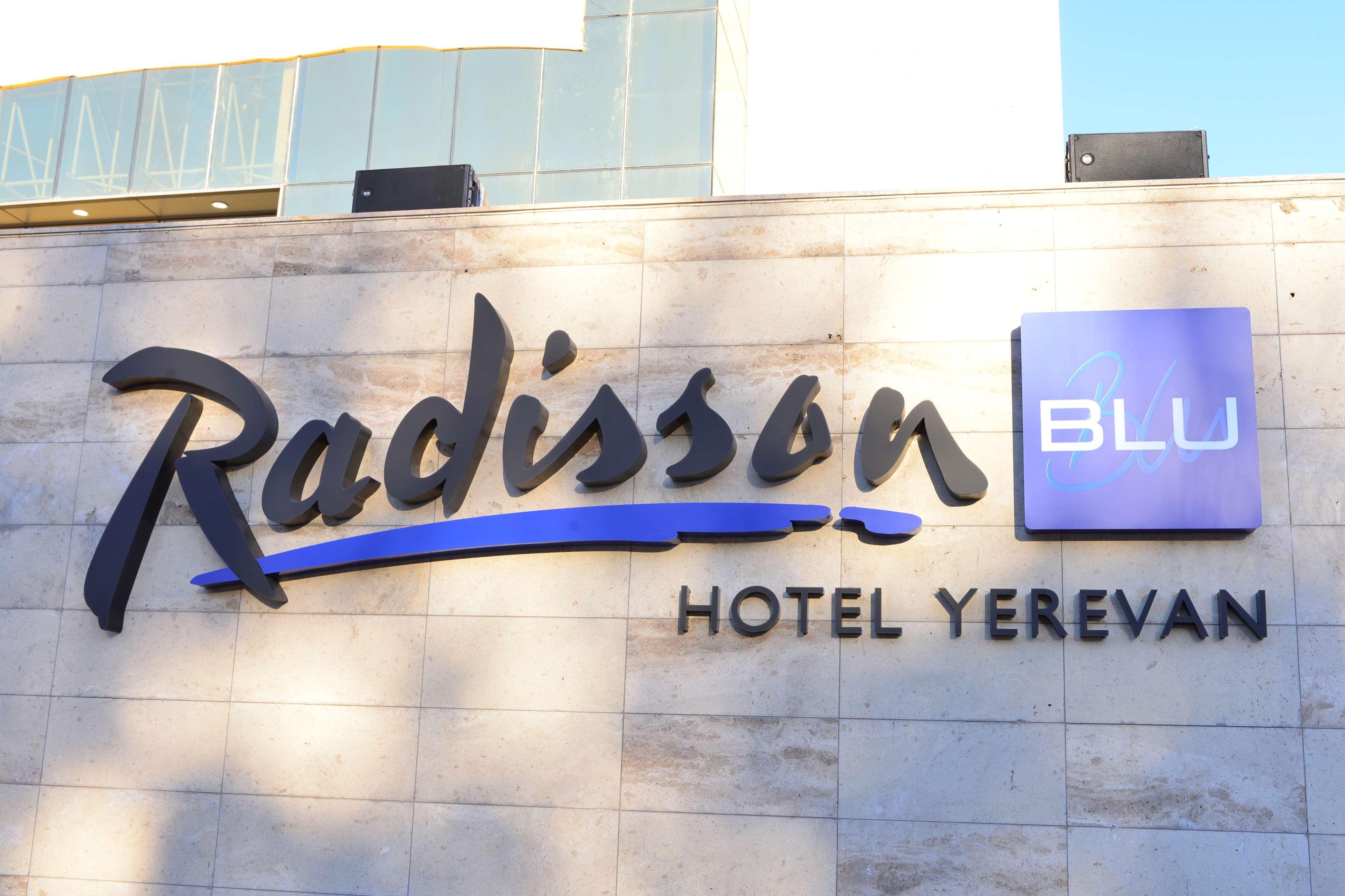 Radisson Blu Hotel Jerevan Exteriér fotografie Radisson Blu Hotel Yerevan