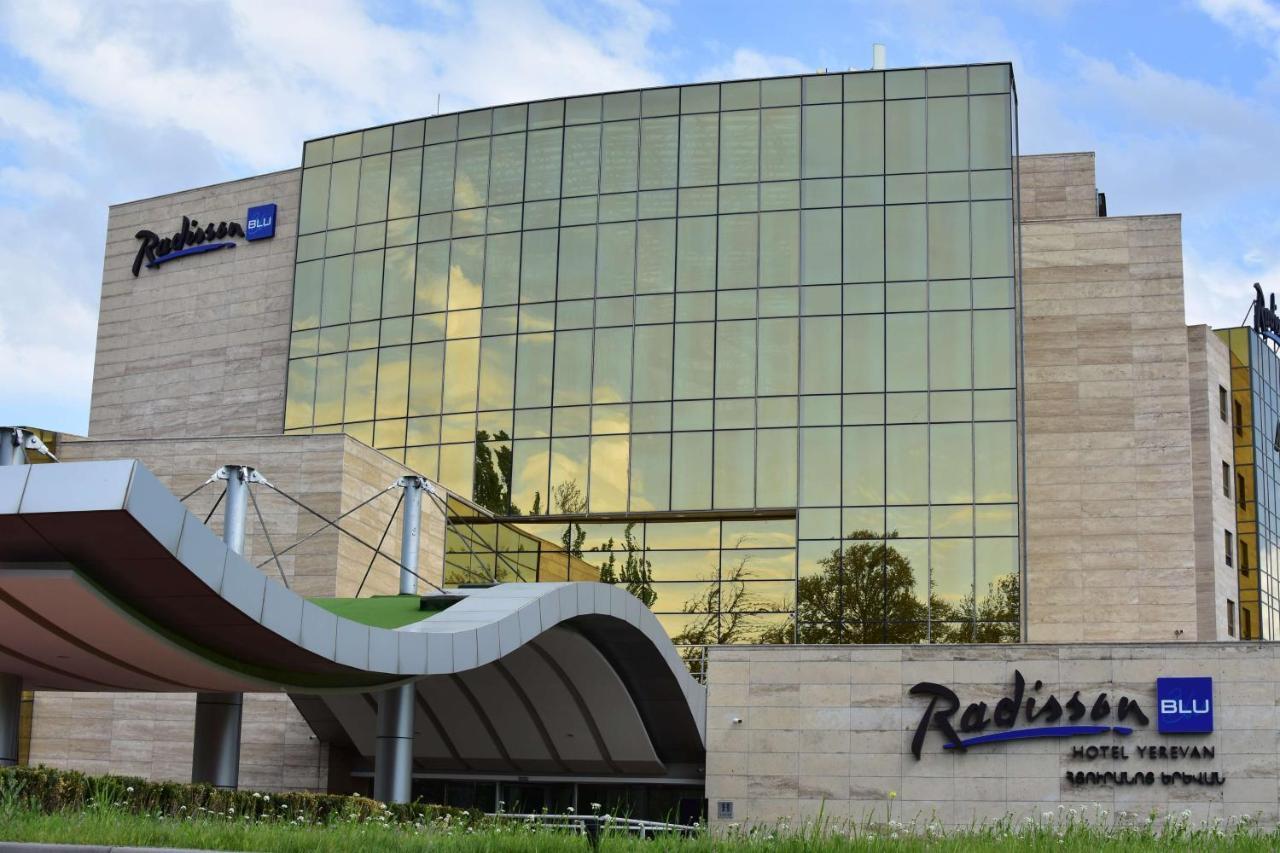 Radisson Blu Hotel Jerevan Exteriér fotografie Radisson Blu Hotel, Vilnius